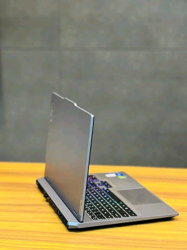 Lenovo LOQ 15\i714th-RTX5050
