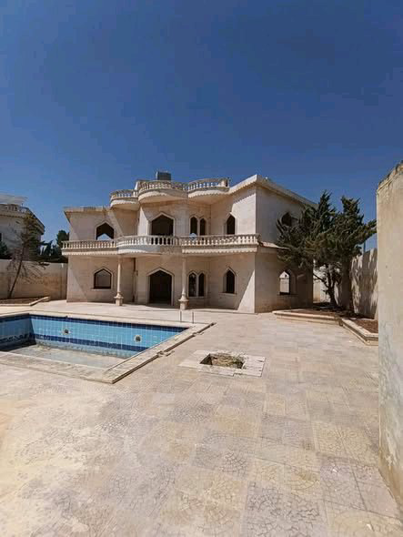 مزرعة سكنية للبيع في خان العسل