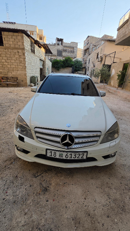 مرسيدس بنز C350 2009 للبيع في عربين - بحالة ممتازة