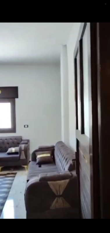للبيع شقة سوبر 115م طابق ثاني 3 غرف و منافع/ الدانا شارع الرجاء