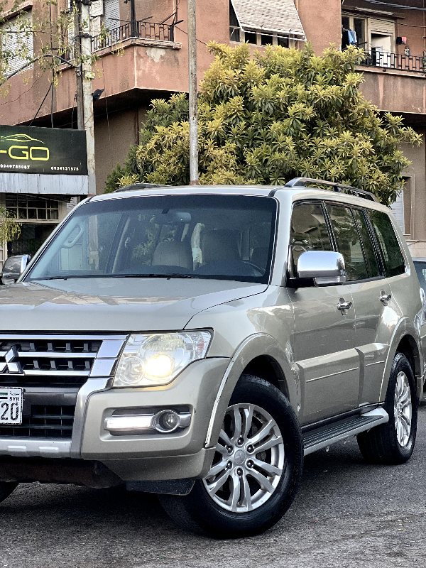 ميتسوبيشي باجيرو 2019 للإيجار في دمشق - SUV أوتوماتيك