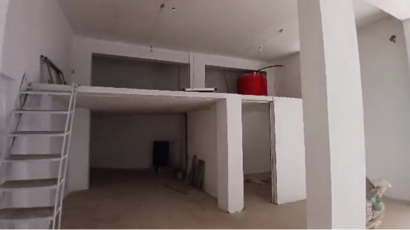 محل للإيجار في عربين 90 م² بسعر 200$ قرب مدرسة السيد قريش
