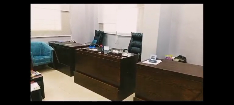 مدرسة مرخصة من الروضة حتى التاسع ١٠٠٠ طالب