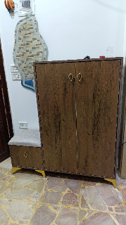 خزانة أحذية جديدة مع مقعد مريح في كفر بطنا بسعر 90$