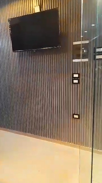 محل تجاري على شارع بجرمانة بقرب لمول يوجد قبو ٤٠م مساحة ٨٠كامل