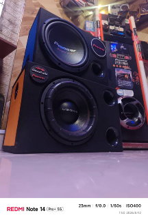 مبيع تركيب صيانة مسجلات سيارات مجموعات صوت احترافية  اضاءة RGB