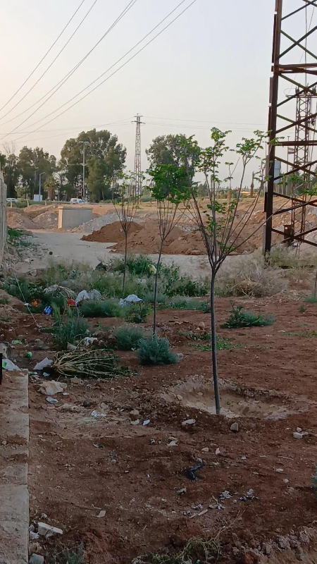 للبيع ارض طريق لمطار مباشر جسر 5ضمن منجعة سياحي ومطاعم وقصور