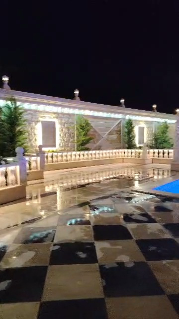 للبيع ڤيلا طريق المطار ج4 1300م طابو مفروش ضمن مجمع النكليزي