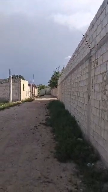 للبيع ارض ضمن مجمع فلل جسر ثاني طريق لمطار سكنية طابو اخضر