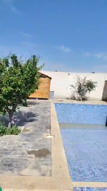 للبيع ڤيلا طريق لمطار جسر ثاني ضمن مجمع ڤلل طابو قريب عل خدمة