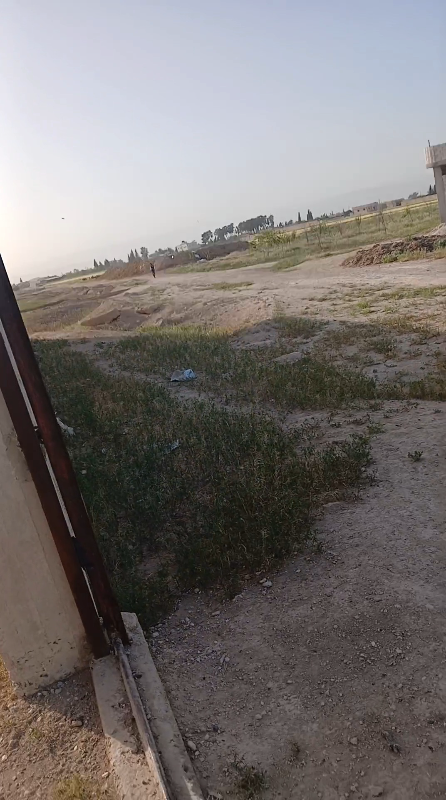 للبيع ارض مسورا معا بير ماء ١٠٠٠م طابو لبناء ڤيلا جاهزا قريب من لخدمة