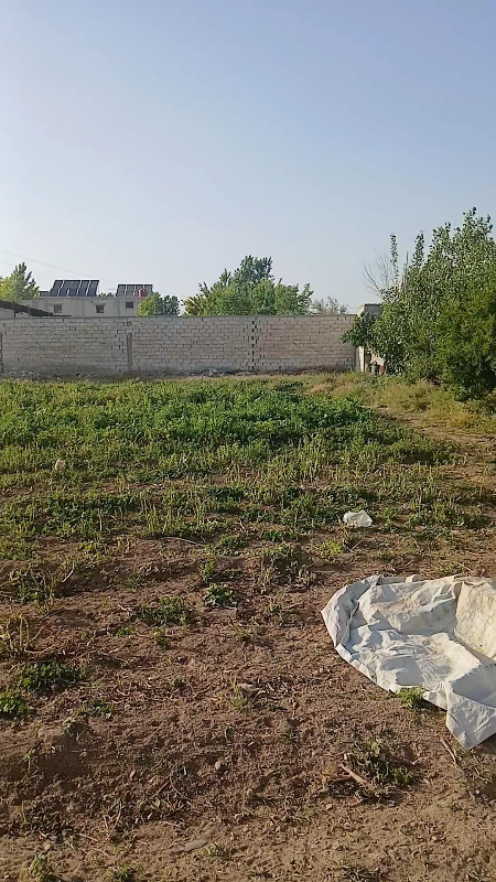 للبيع ارض بزبدين مساحة ٢٠٠٠م طابو جنب جامع علي غازي بتبعد عن طريق ٢٠م