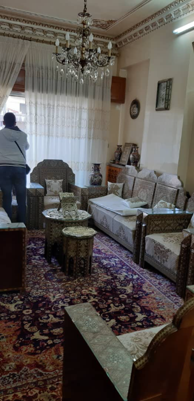 شقة للبيع في  ساحة الميسات  - 200م² مع 6 غرف بسعر 350 ألف دولار