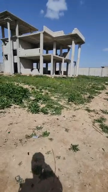 للبيع فيلا عضم طابقين مجنع النكليزي طريق المطار 3300م طابو