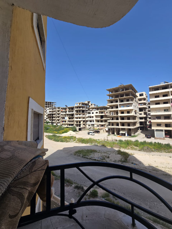 للبيع شقة جاهزة تجهيز جيد في سكن الادخار