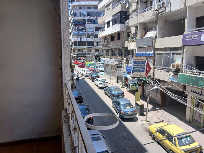 للبيع مكتب في حي الامريكان نزلت شارع غرفة التجارة