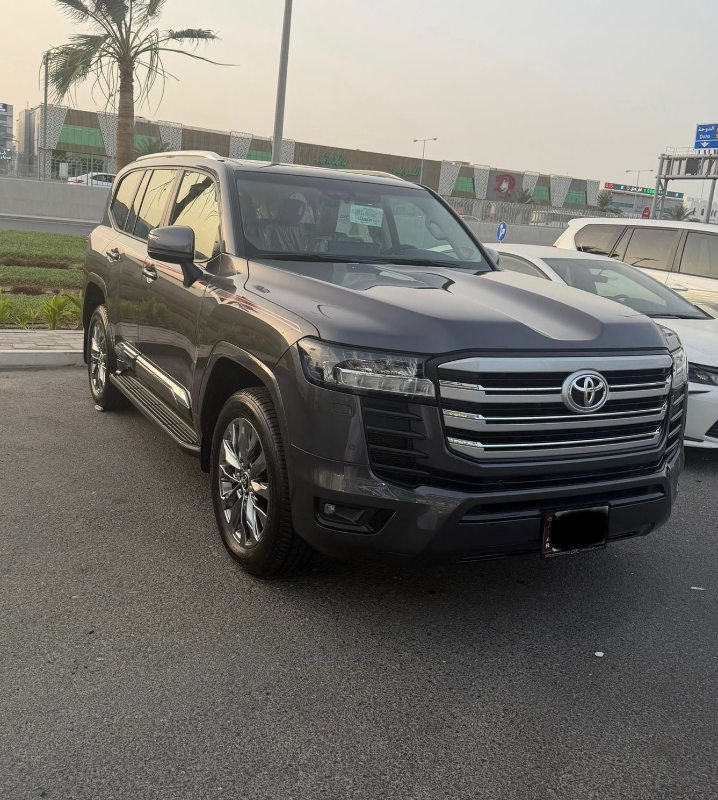 للباحثين عن مفخرة الأرض Toyota Land Cruiser 2025 GXR