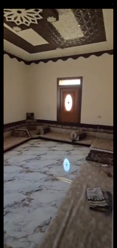 للبيع شقة 175م طابق 3 اربع غرف ومنافع / إدلب الدانا شارع سامز