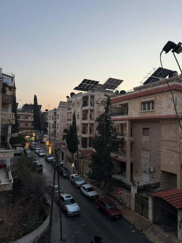 للبيع منزل بمنطقة الموكمبو خلف لمول بيت حلو وشرح سعر ٢٠٠الف وبازار