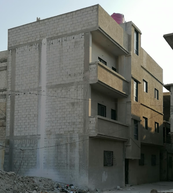 يوجد بناء 3طوابق ريف دمشق مسرابا موقع البناء كتير حلو