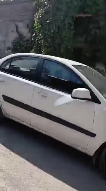 بناء مؤلف من طابقين كل طابق ١٠٠ متر مربع