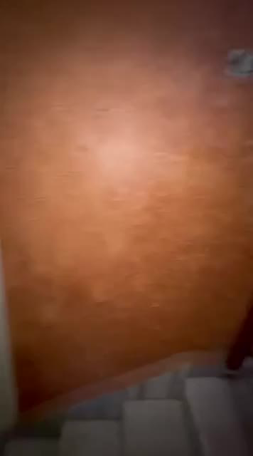 للبيع شقه في دمشق شارع بغداد قزازين موقع مميز اكساء ممتاز جدا