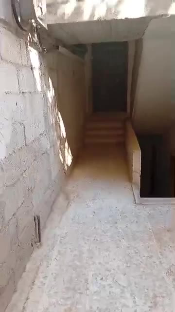 شقة 100م² للبيع في اشرفية وادي بردى ، ريف دمشق، طابق أول، مكسية