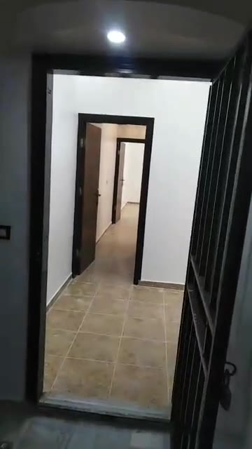شقة للبيع طابق ثاني حي النهضة جرمانا .. اكساء جديد