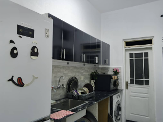 للبيع منزل في حي الشيخ ثلث مكون من ثلاث غرف البيت نظيف وتجهيز جديد