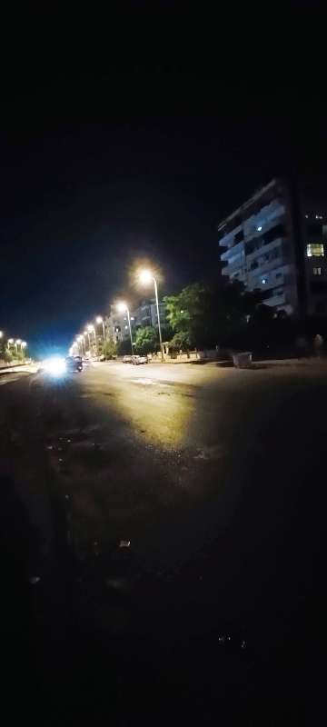 للبيع شقة على استراد الثورة . امام نفق القيادة البحرية