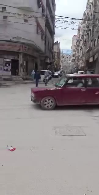للبيع محل 75 متر عل شارع العام قرب سوق الشراقي بي بيت سحم