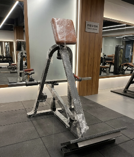 T-bar جهاز الظهر و الكتف الخلفي بقبضة متحركة و باتجاه 360