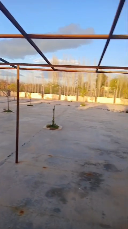 للبيع ارض مساحة 4دنم لبناء مجمع سياحي مرخص ضمن مجمعة ڤلل