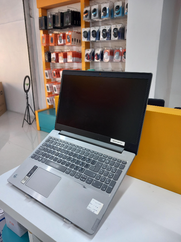 لابتوب لينوفو i5 مستعمل 15.6 إنش SSD 256GB بحالة جيدة