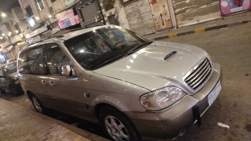 كيا كارنفال 2004 للبيع بحالة ممتازة في حمص بسعر 5500$
