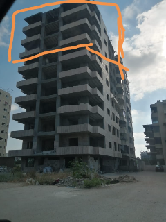 شقق سكنية عالعضم وطابق تجاري للبيع في اللاذقية - المشروع العاشر