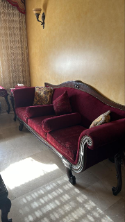 طقم زان مستعمل لغرف الجلوس بسعر 250$