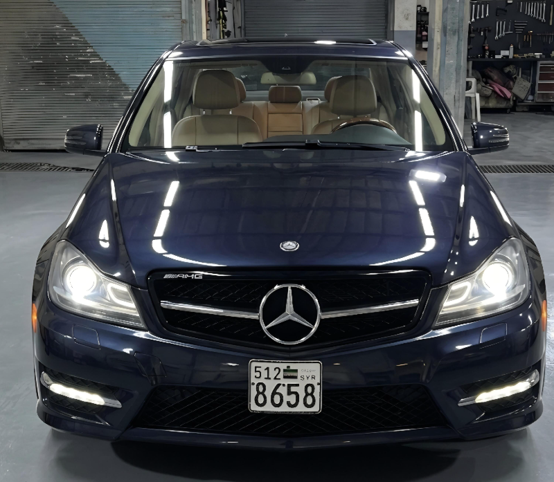 مرسيدس C300 — تجسيد الأناقة والأداء الفاخر!
