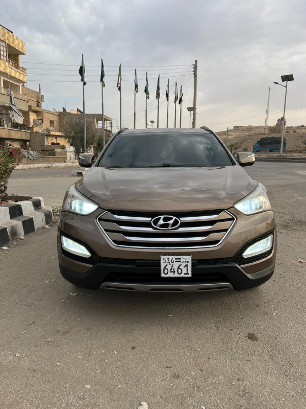 سنتافيه DM  2013 بنزين 4 سلندر 162.000 كم خالية العلام من برا ومن جوا