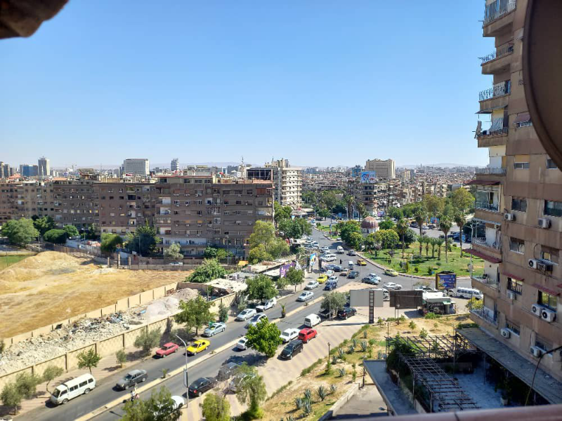 شقة للبيع في شارع برنية الميسات . دمشق - 3 غرفوصالونين 160م²