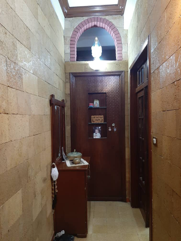 منزل مساحة 118 متر +42 متر تراس طابق اول مع مصعد اتجاه قبلي يصلح تجاري