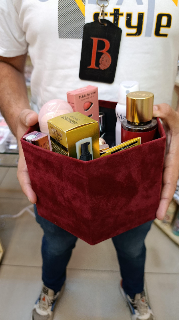 هدية مميزة: بكج مكياج جديد شامل بأفضل الأسعار في حمص