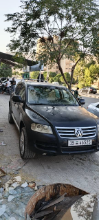 فولكسفاغن طوارق 2006 مستعملة للبيع  بسعر 8500$