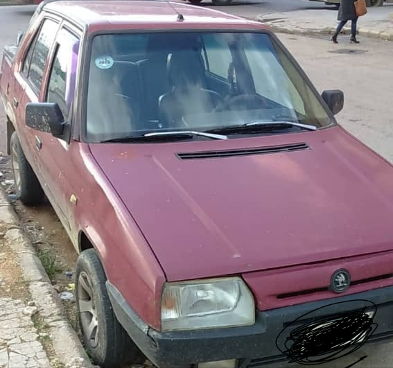 سيارة سكودا فافوريت 1994 للبيع بحالة جيدة - 2800$
