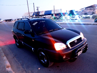 هيونداي سانتا في 2004 للبيع  بسعر 6150 دولار