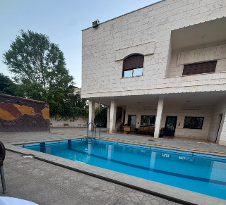 للبيع ڤيلا طابقين حتيتا تركمان خلف مطعم جنة بلادي
