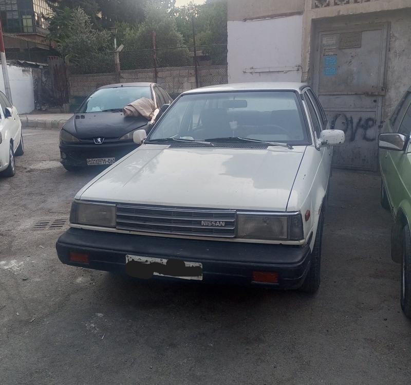 نيسان صني ٨٣ لقطة للبيع