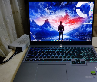 Lenovo Legion 5 للبيع بحالة جديدة مستعمل جلسات بسيطة ويوجد فاتورة فيه