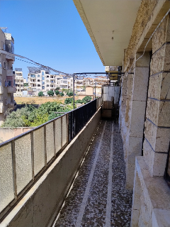 شقة للبيع بجنوب الثكنة بحماة، 4 غرف بـ105,000$