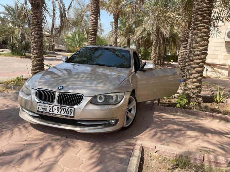 للبيع بي إم دبليو 3 سيريز 2013 بحالة ممتازة - 12,000$